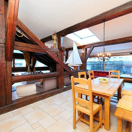 Le Sommet Du Bourg Lejlighed